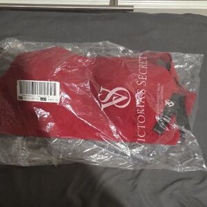 Victoria's Secret Red Featherweight max sports bra VSX BRA